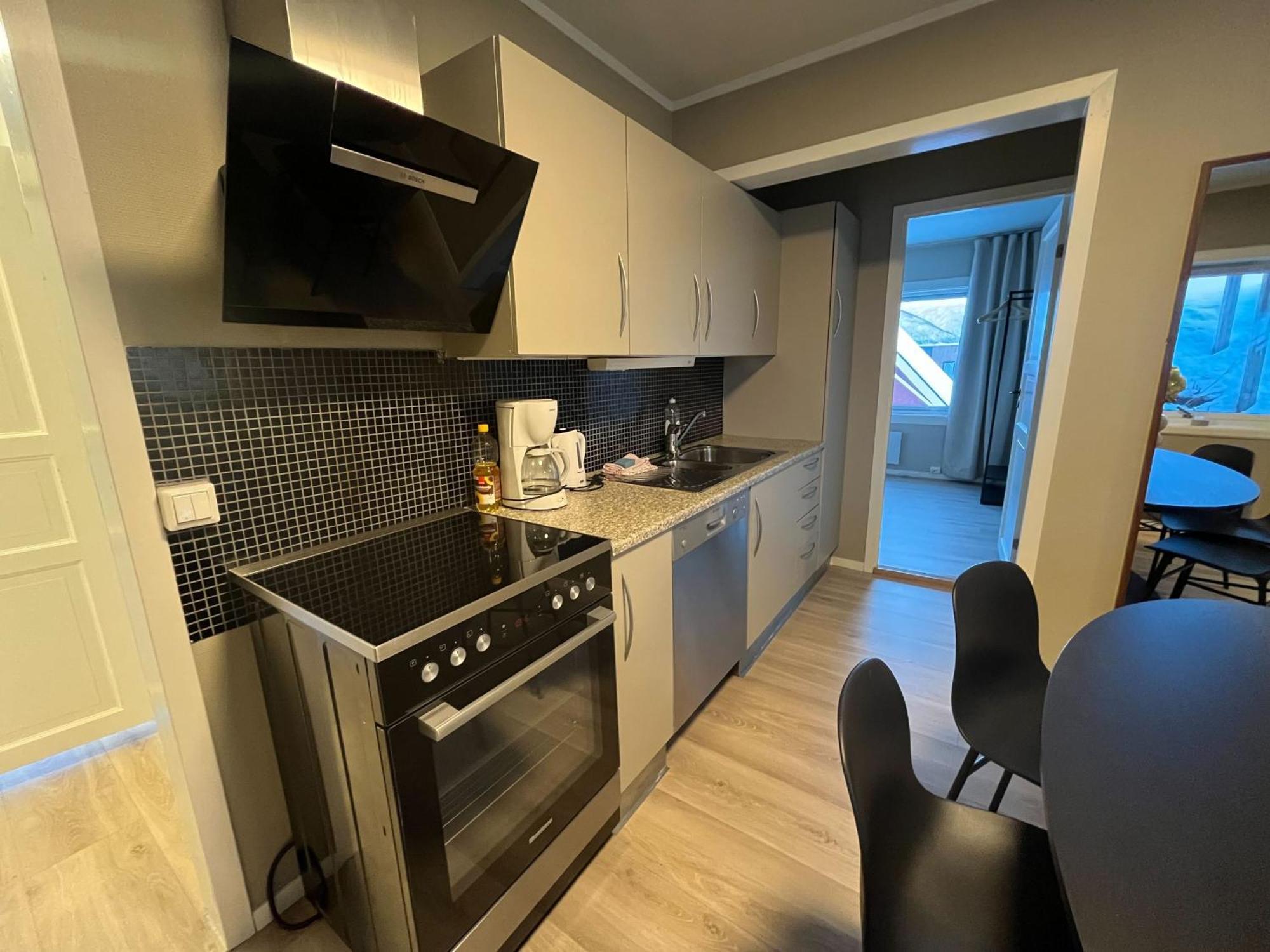 Enter Backpack Apartments ทรอมโซ ภายนอก รูปภาพ