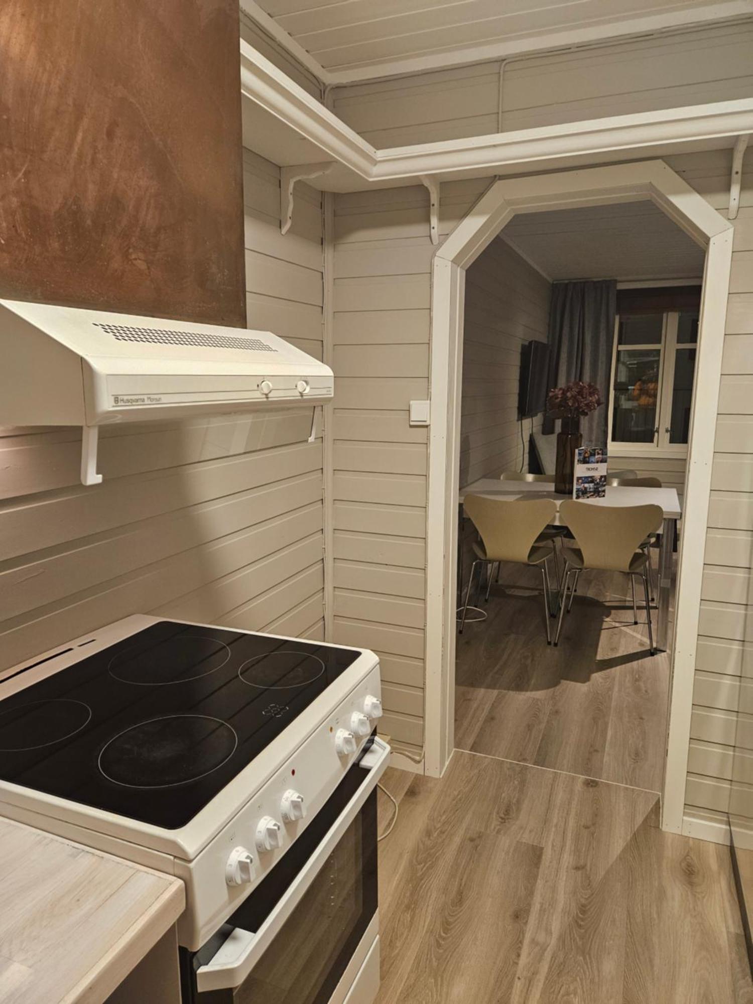 Enter Backpack Apartments ทรอมโซ ภายนอก รูปภาพ